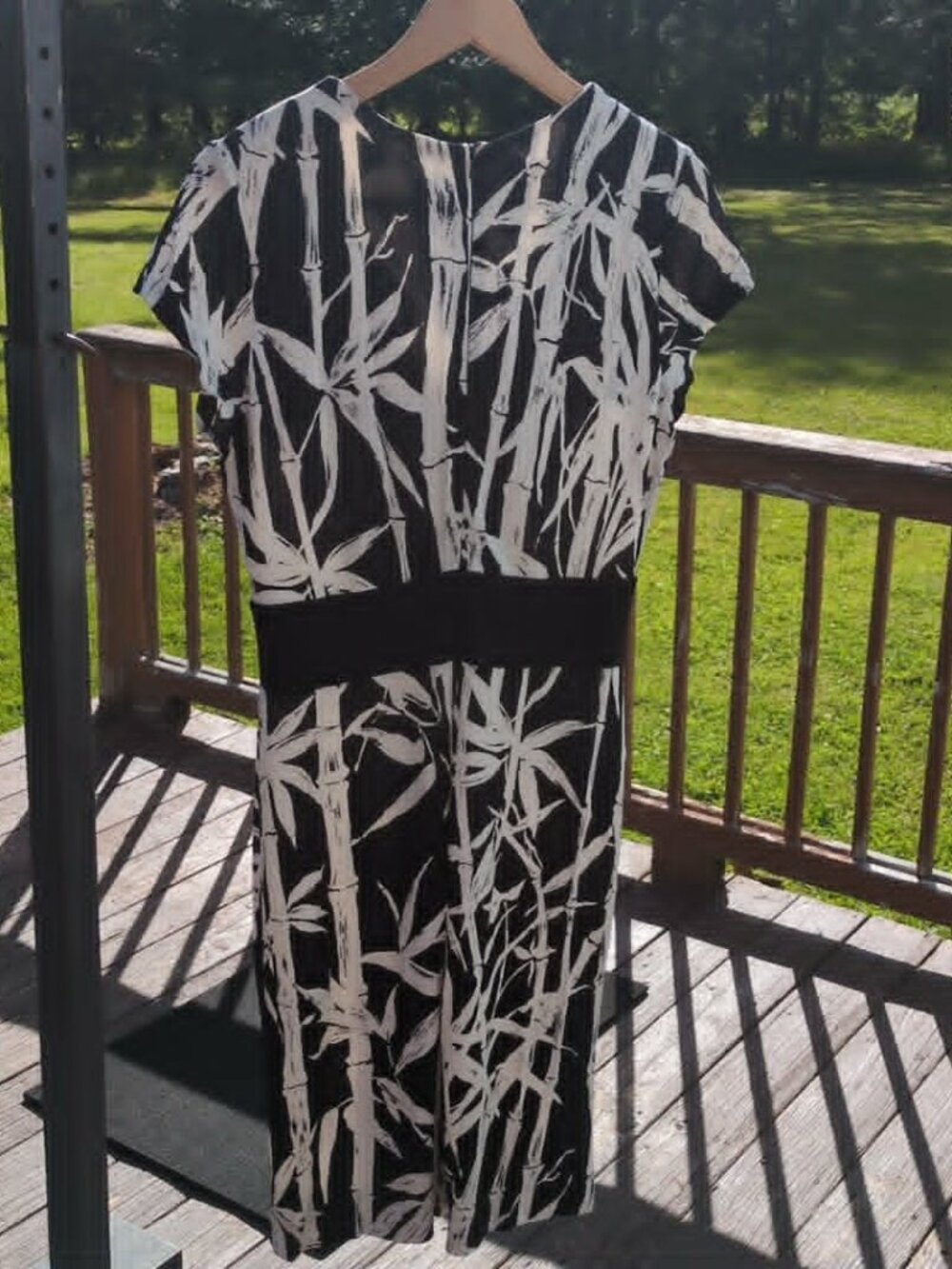 Talbots Sz 10P Dress Botanical Pattern Bamboo Sheath VNeck Minimalist Tropical